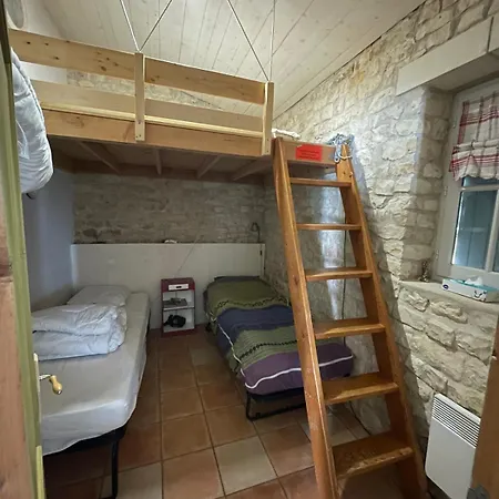 Chai Réthais En Pierres Sainte-Marie-de-Ré