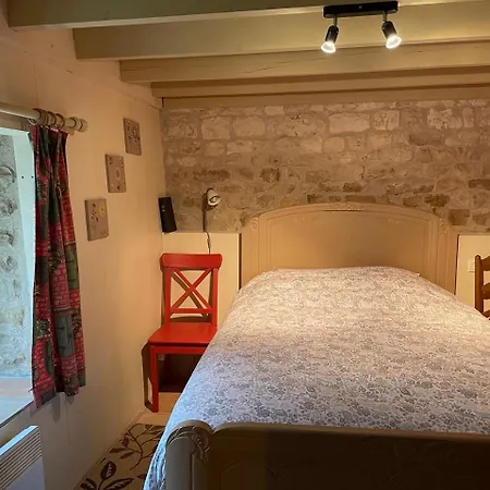 Chai Rethais En Pierres Holiday home *