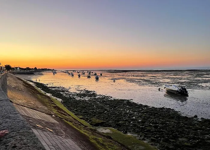 Chai Rethais En Pierres Sainte-Marie-de-Re