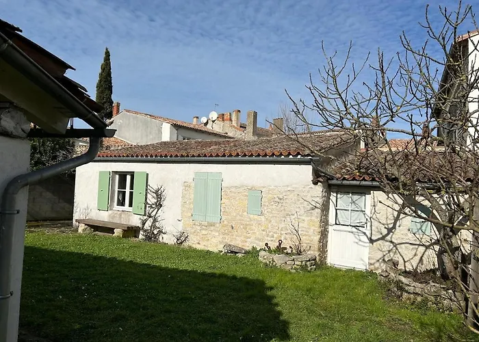 펜션 Chai Rethais En Pierres *